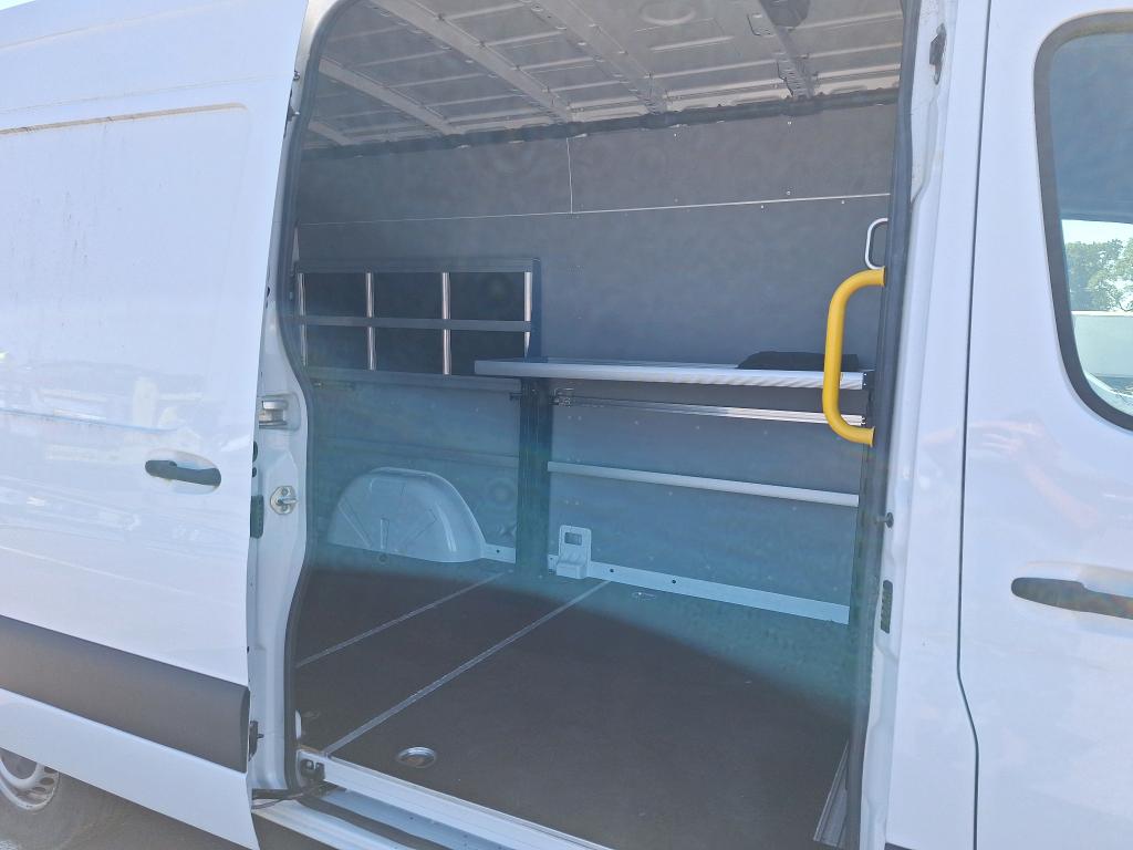 Mercedes-Benz E-Sprinter FWD