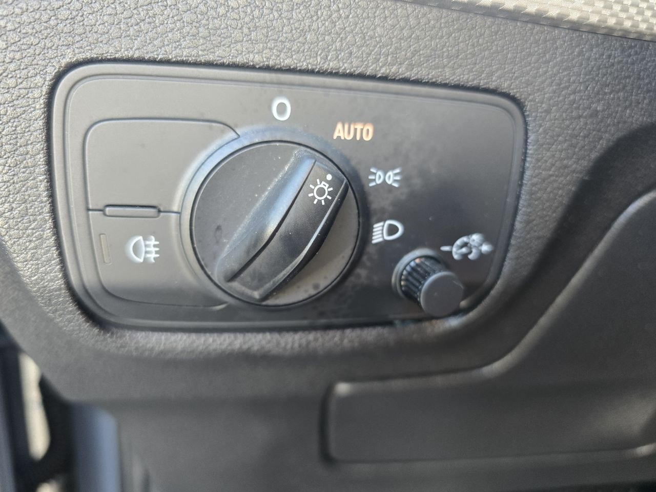 Audi Q2 Business