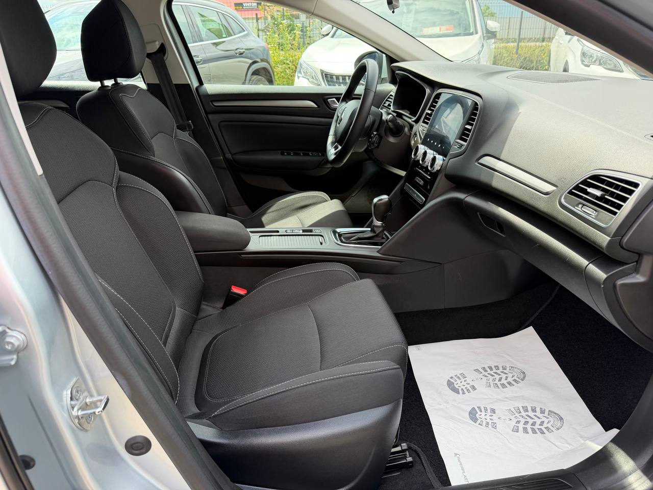 Renault Megane Business HYBRID