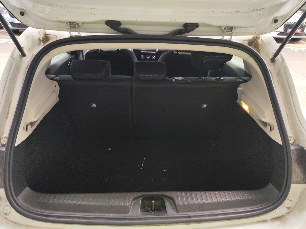 Renault Clio HYBRID Business