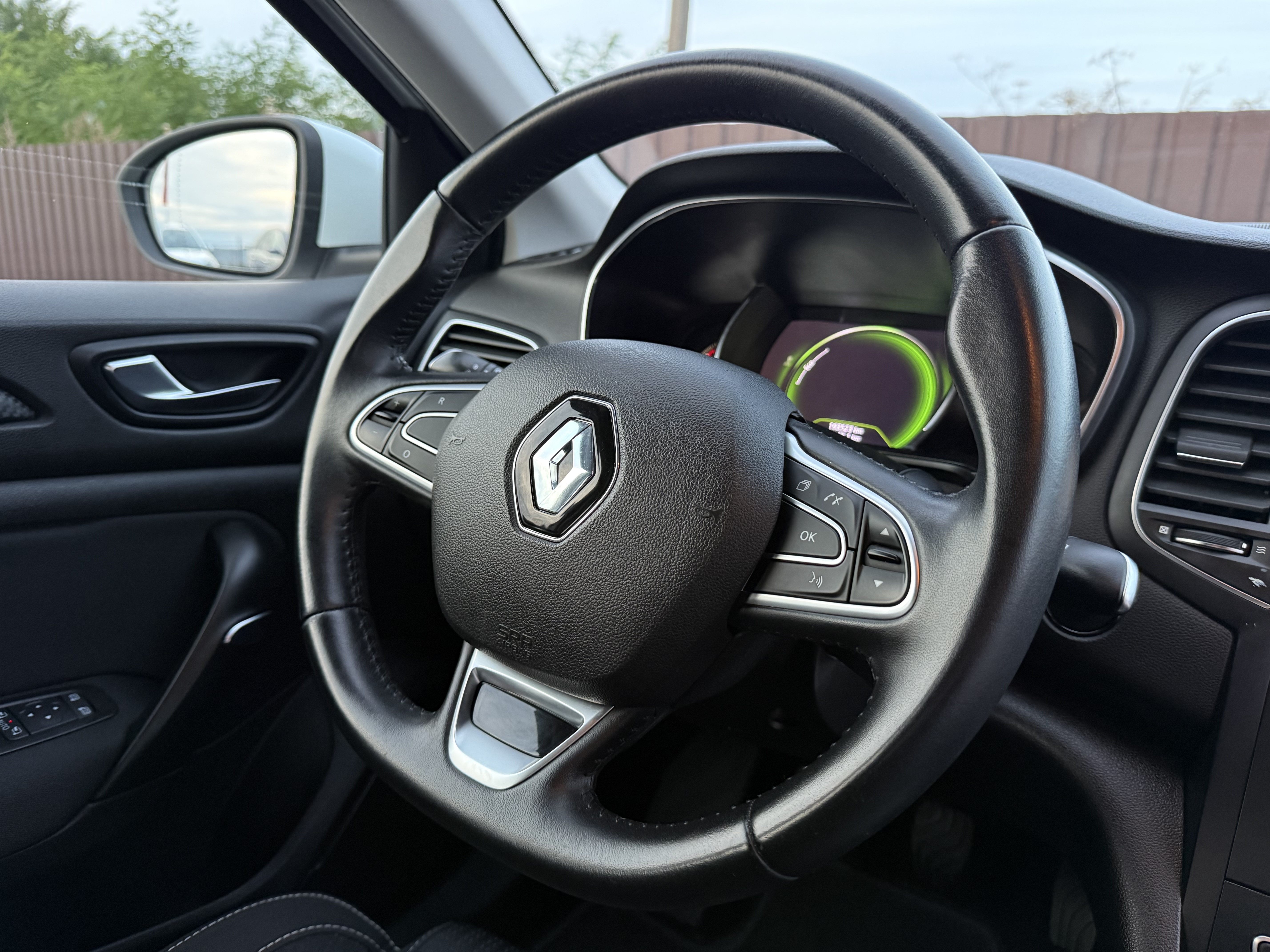 Renault MEGANE IV