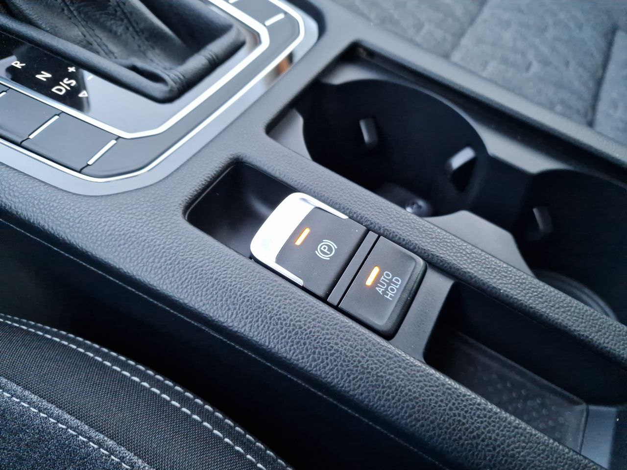 Volkswagen Passat Business+