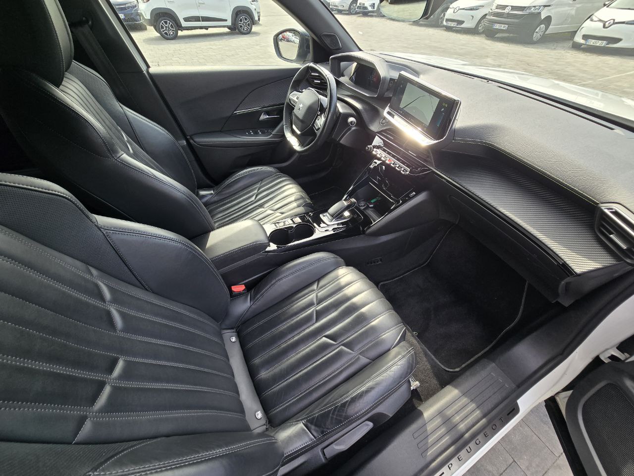 Peugeot E-2008 GT LINE