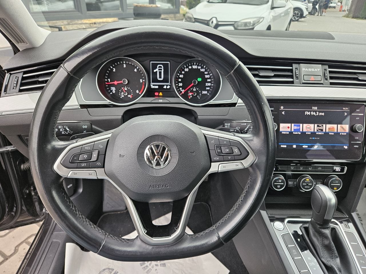 Volkswagen Passat Business