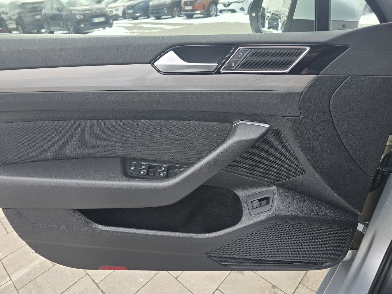 Volkswagen Passat Business+