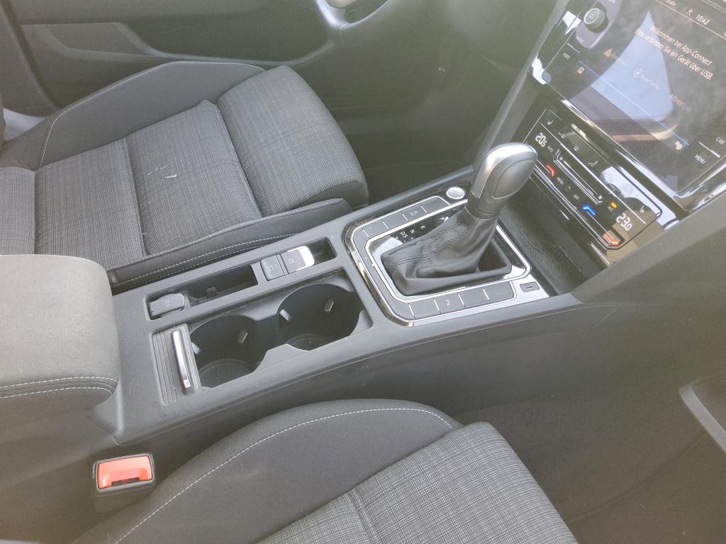 Volkswagen Passat Business+