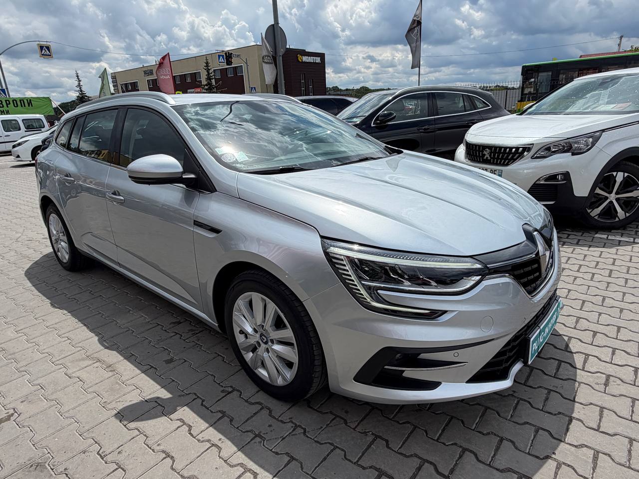Renault Megane Business HYBRID