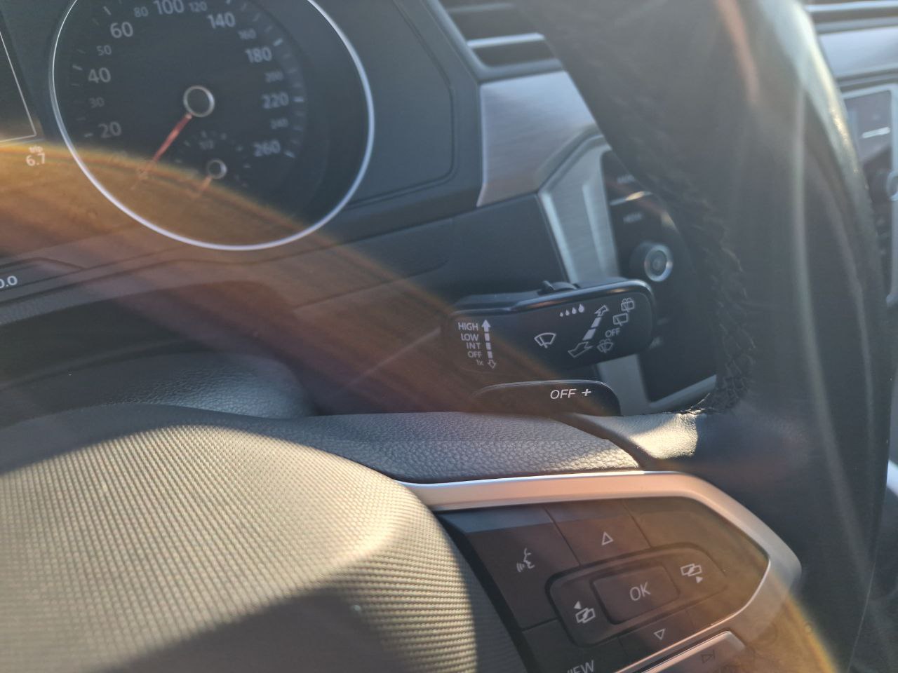 Volkswagen Passat Business+