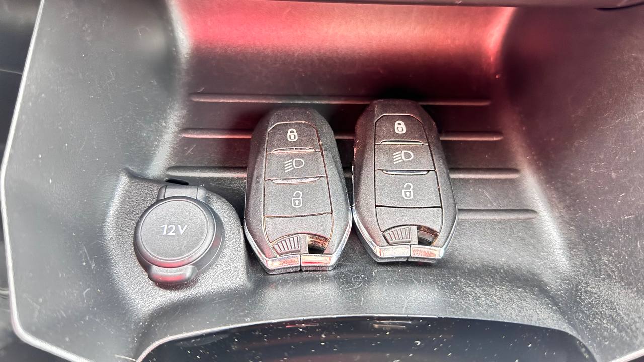 Peugeot 2008 ALLURE