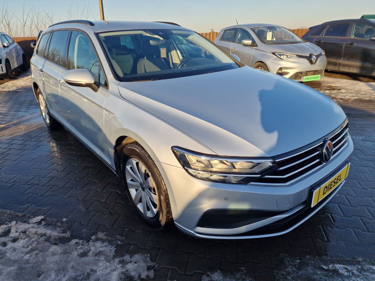 Volkswagen Passat Business+