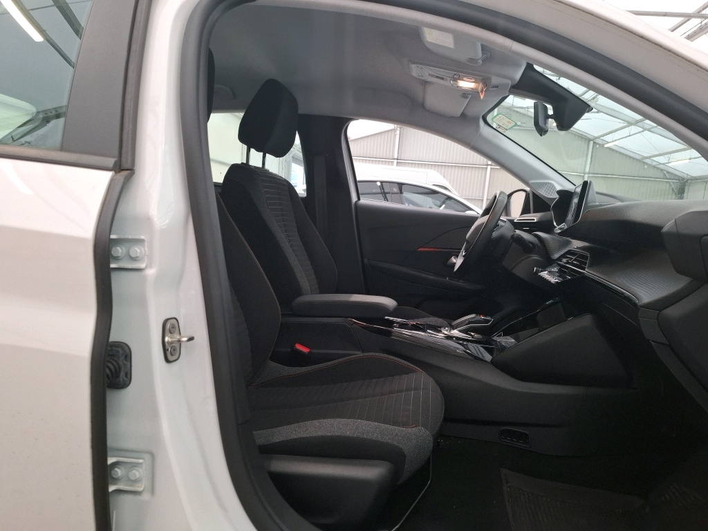 Peugeot E-208 Business