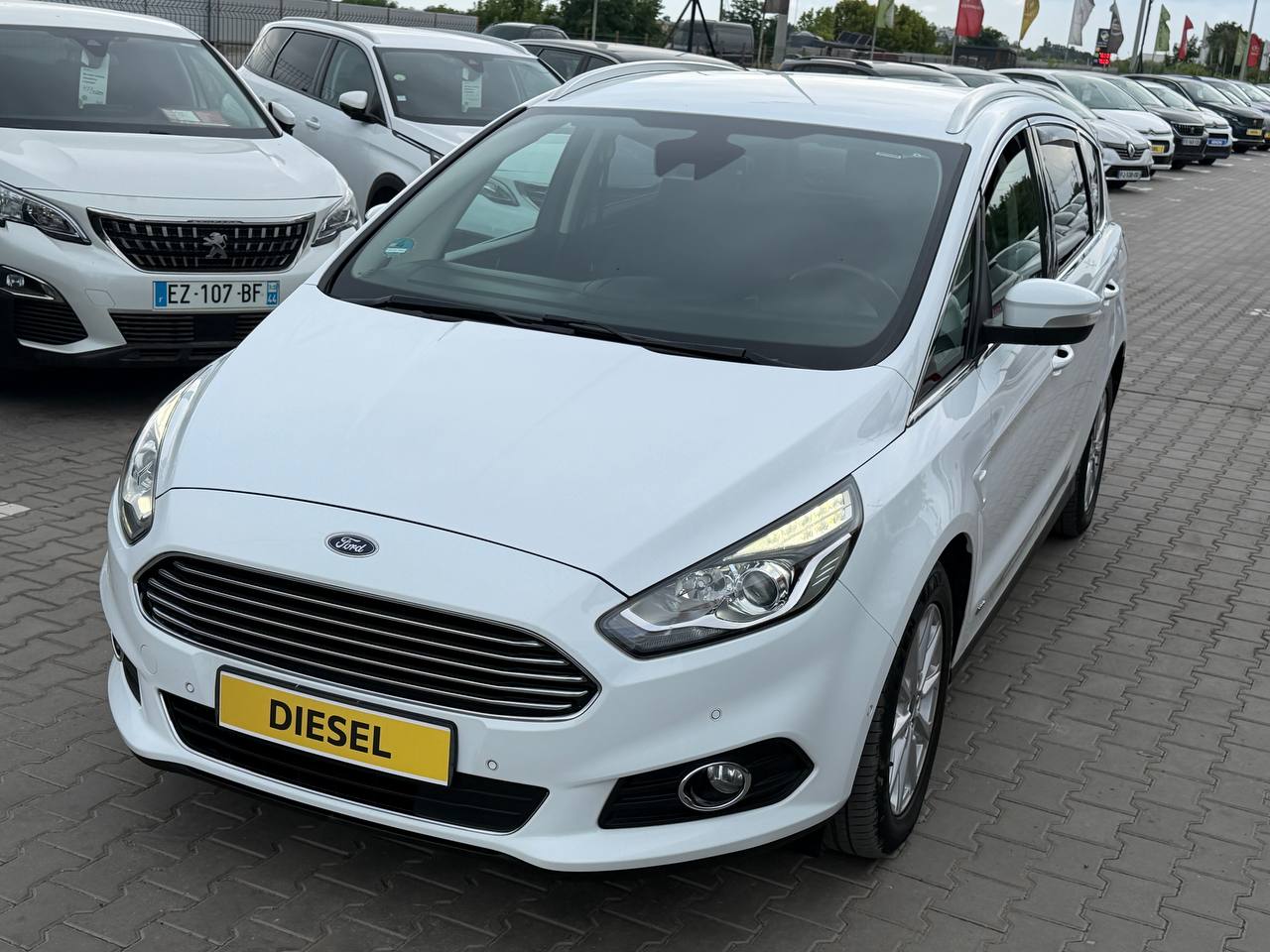 Ford S-Max Titanium