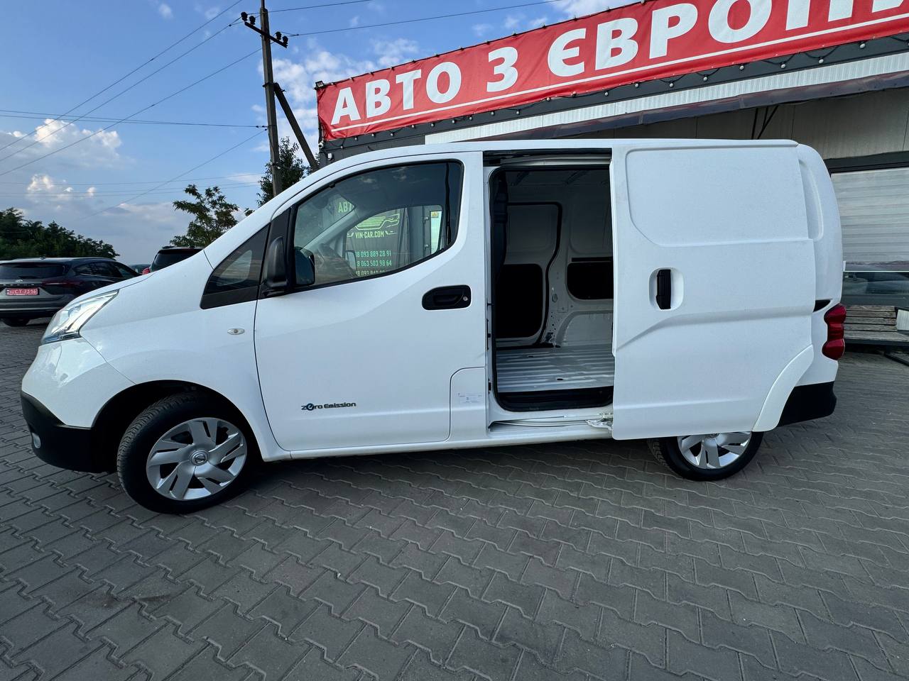 Nissan E-NV200