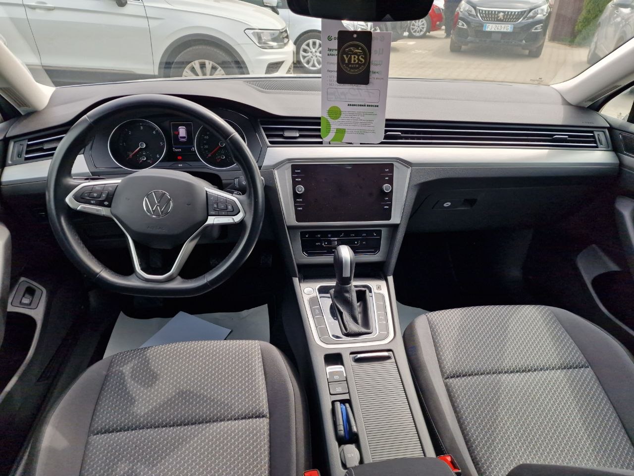 Volkswagen Passat Business+