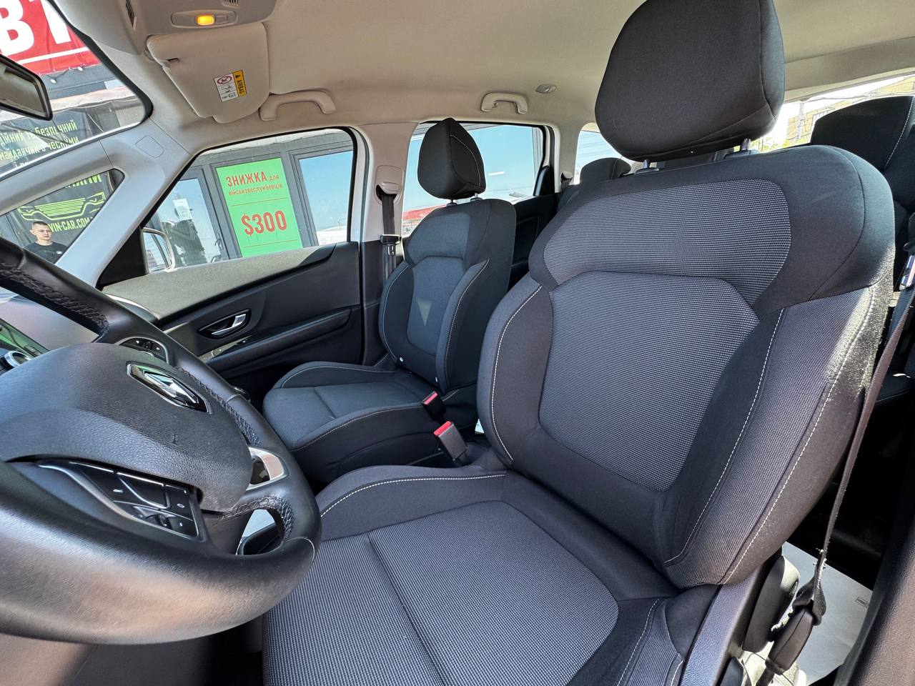 Renault GRAND Scenic Life