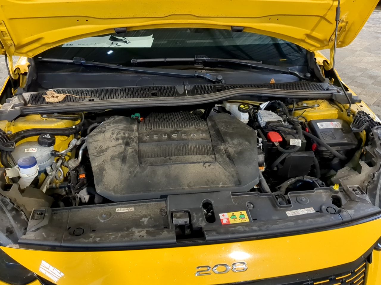Peugeot E-208 GT