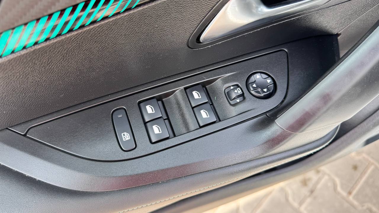 Peugeot 2008 ALLURE