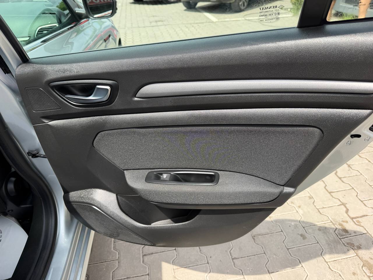 Renault Megane Business HYBRID