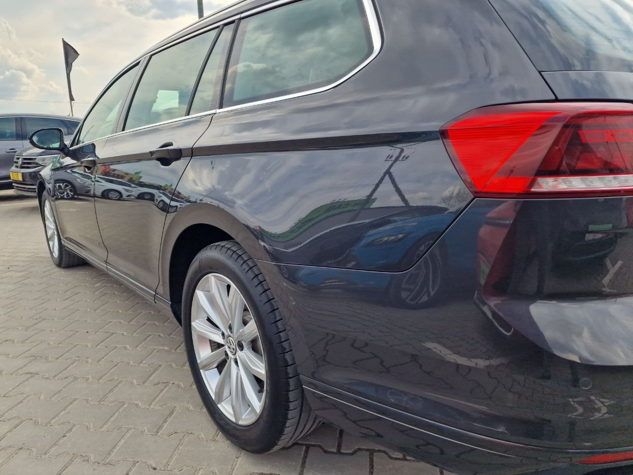 Volkswagen Passat Business