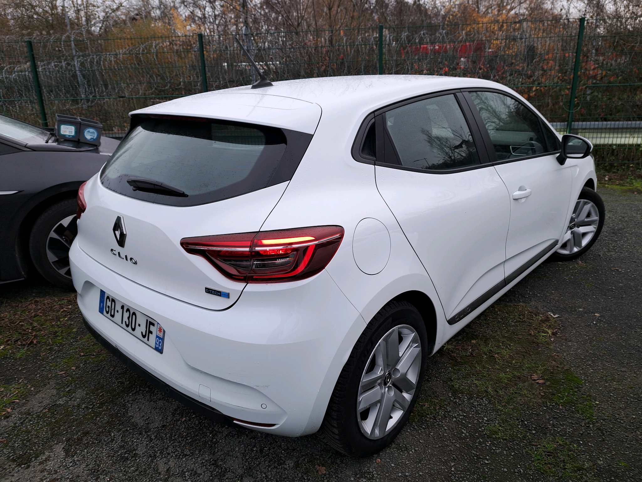 Renault Clio HYBRID Business
