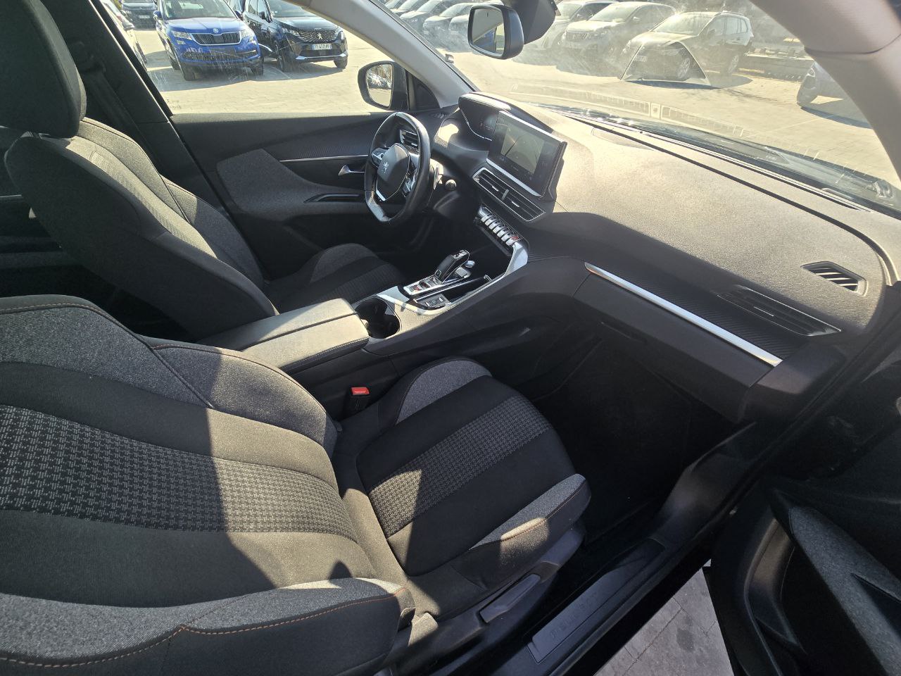 PEUGEOT 5008 Business