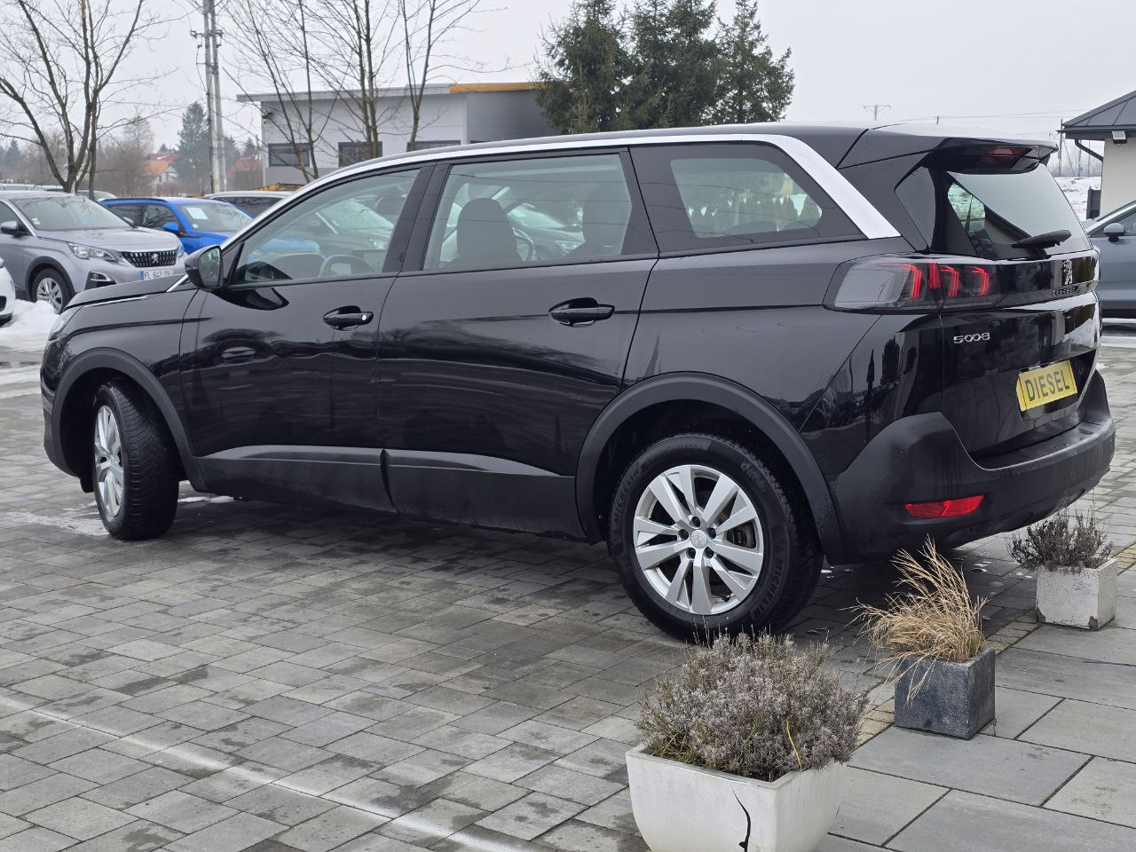 PEUGEOT 5008 Business