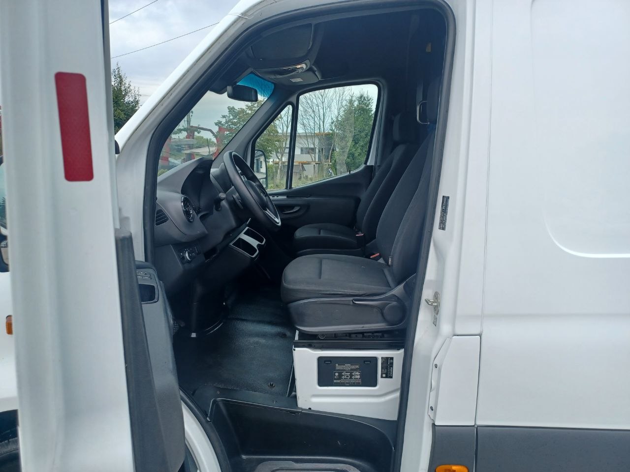 Mercedes-Benz E-Sprinter FWD
