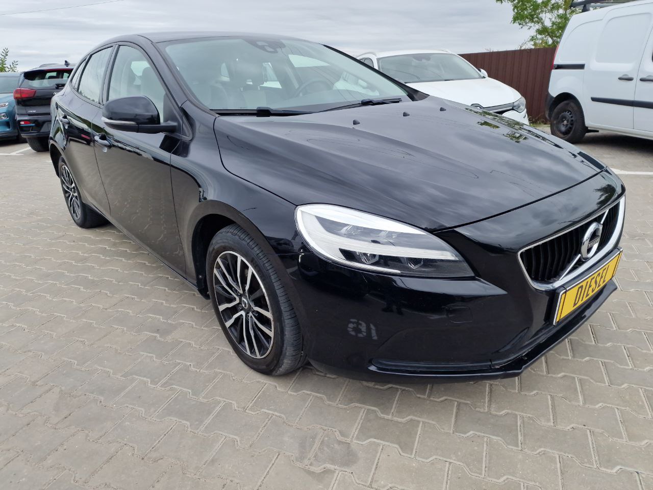 VOLVO V40