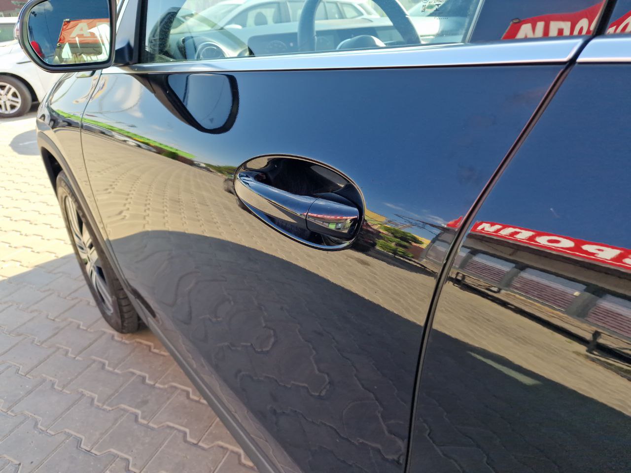 MERCEDES BENZ EQA