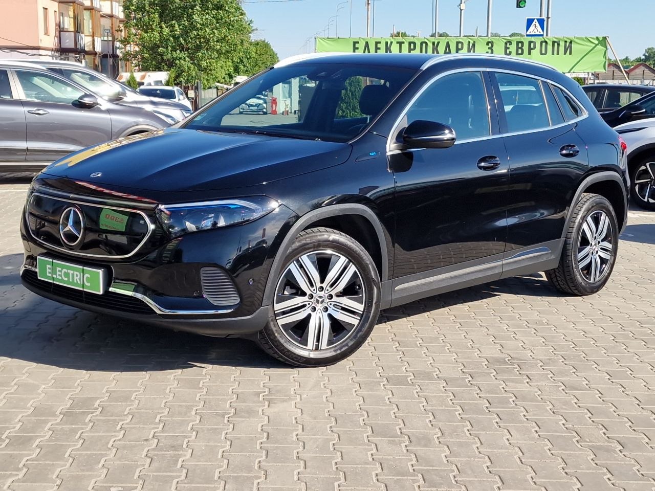 MERCEDES BENZ EQA