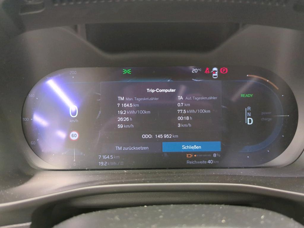VOLVO C40