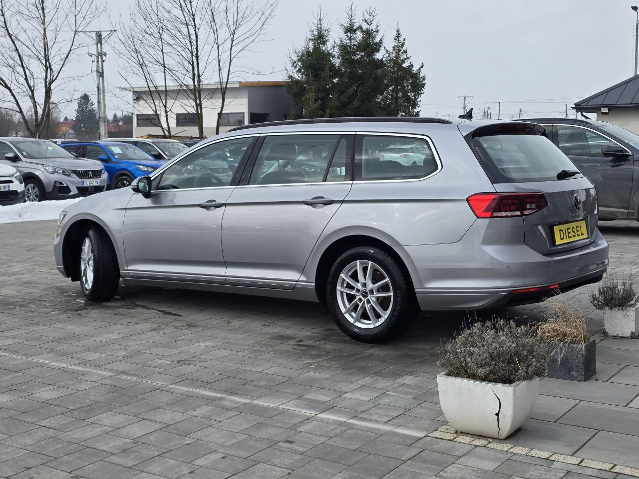 Volkswagen Passat Business+