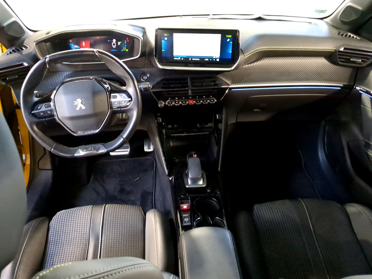 Peugeot E-208 GT