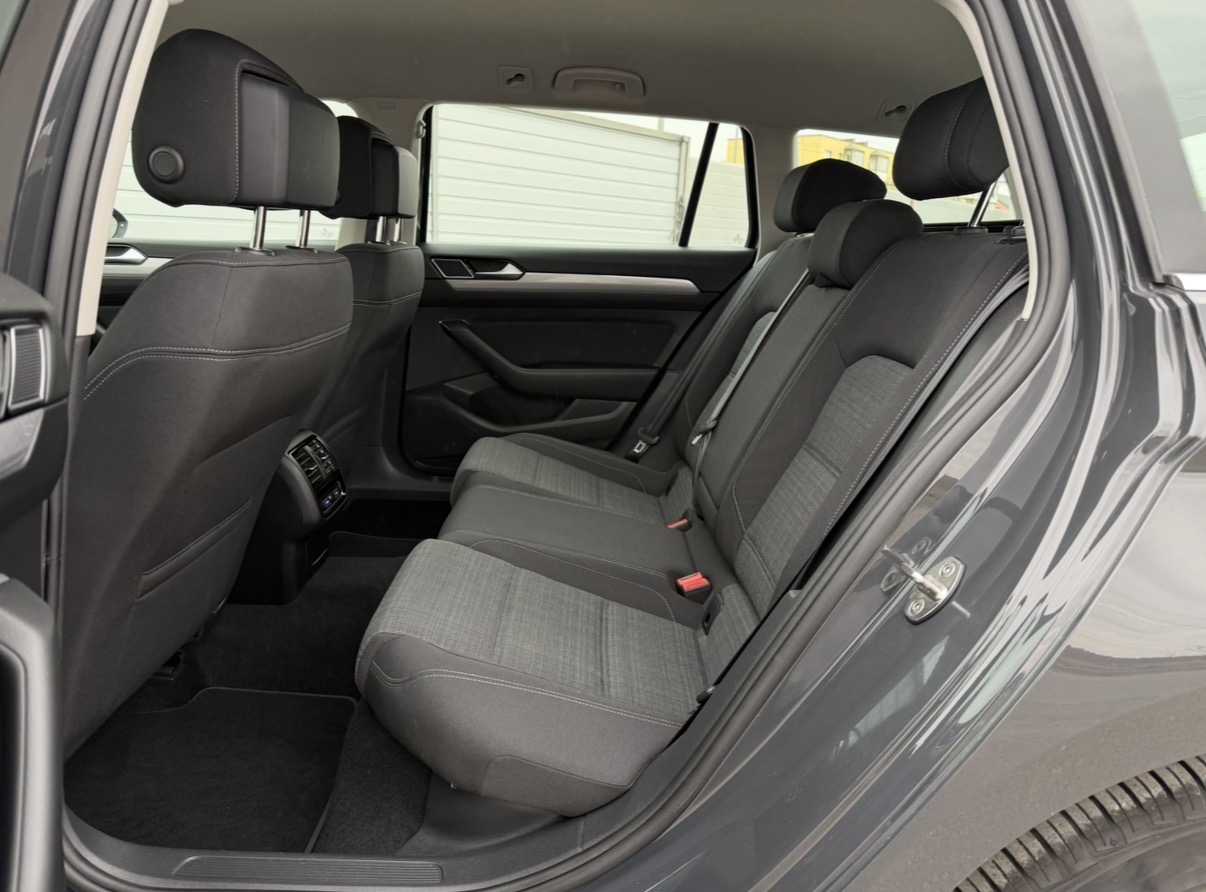 Volkswagen Passat Business+