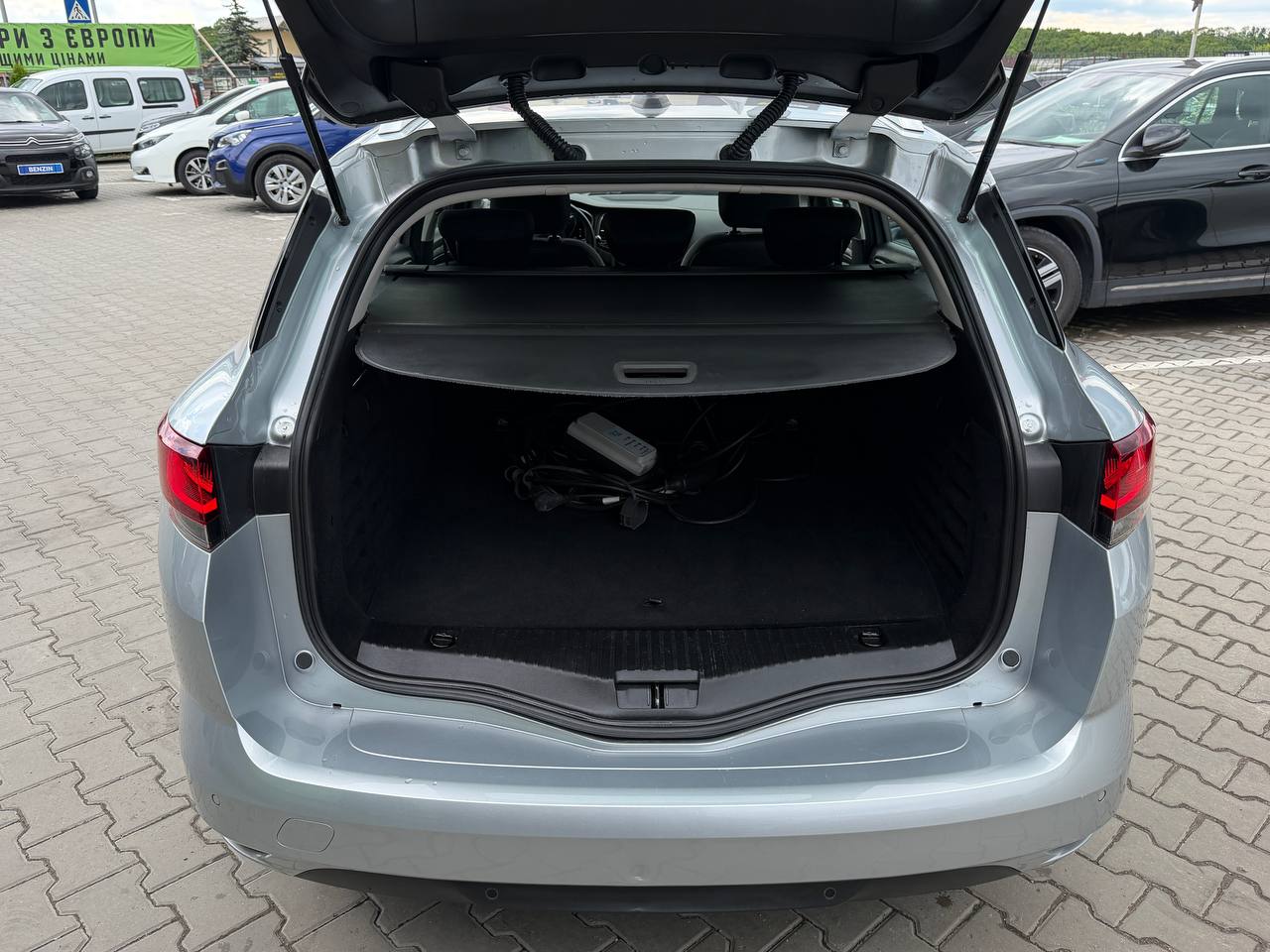 Renault Megane Business HYBRID