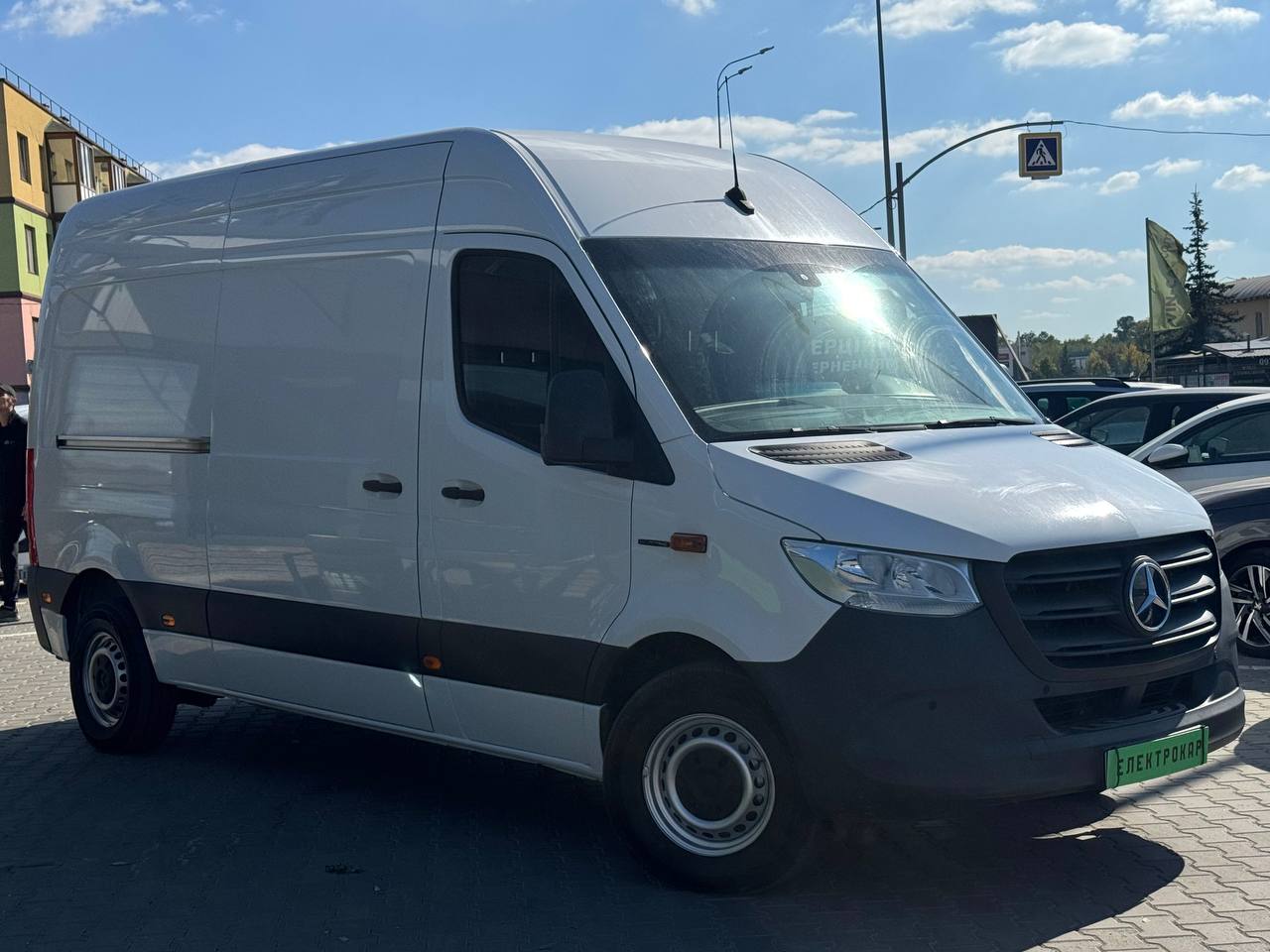 Mercedes-Benz E-Sprinter FWD