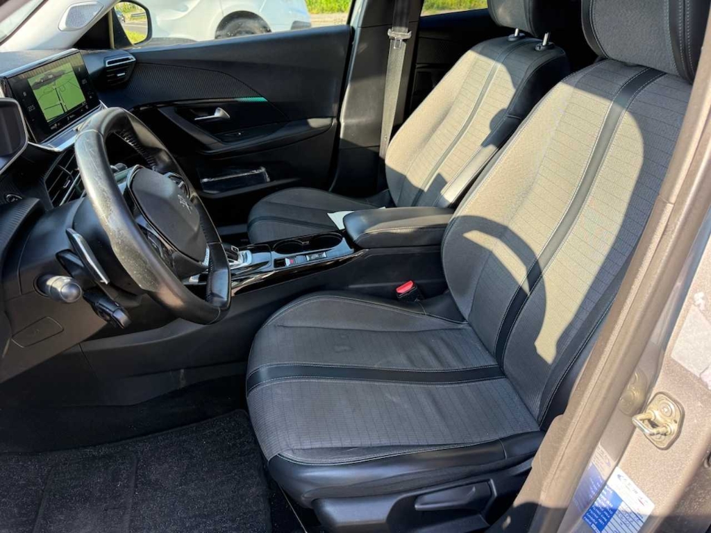 Peugeot 2008 ALLURE
