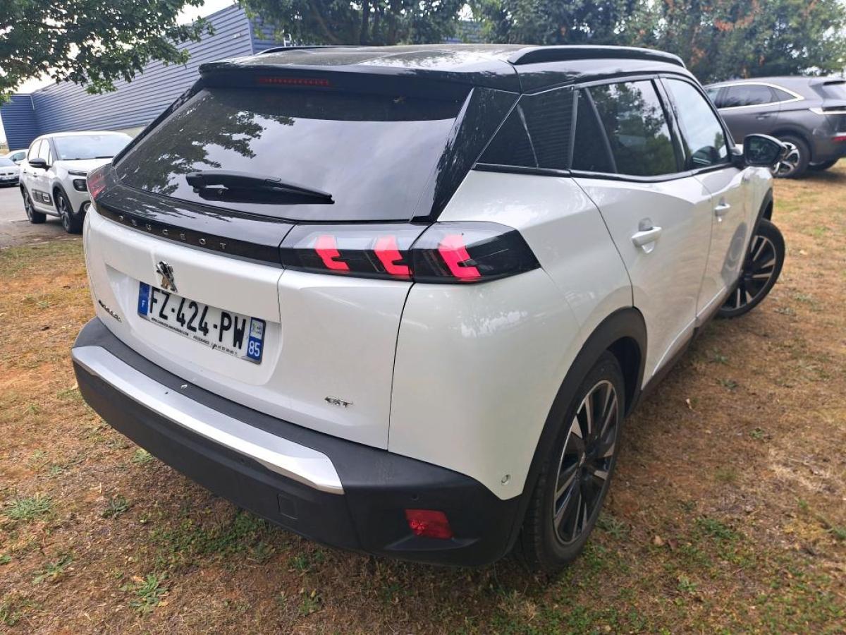 Peugeot E-2008