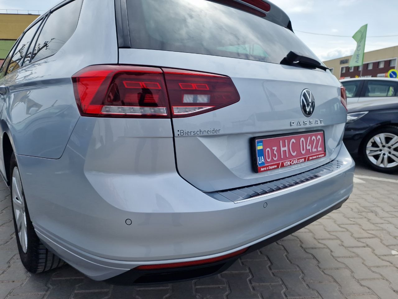Volkswagen Passat Business+
