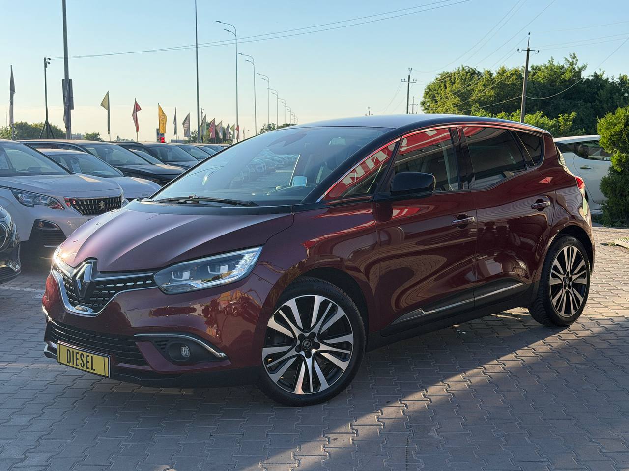 Renault Scenic INITIALE PARIS