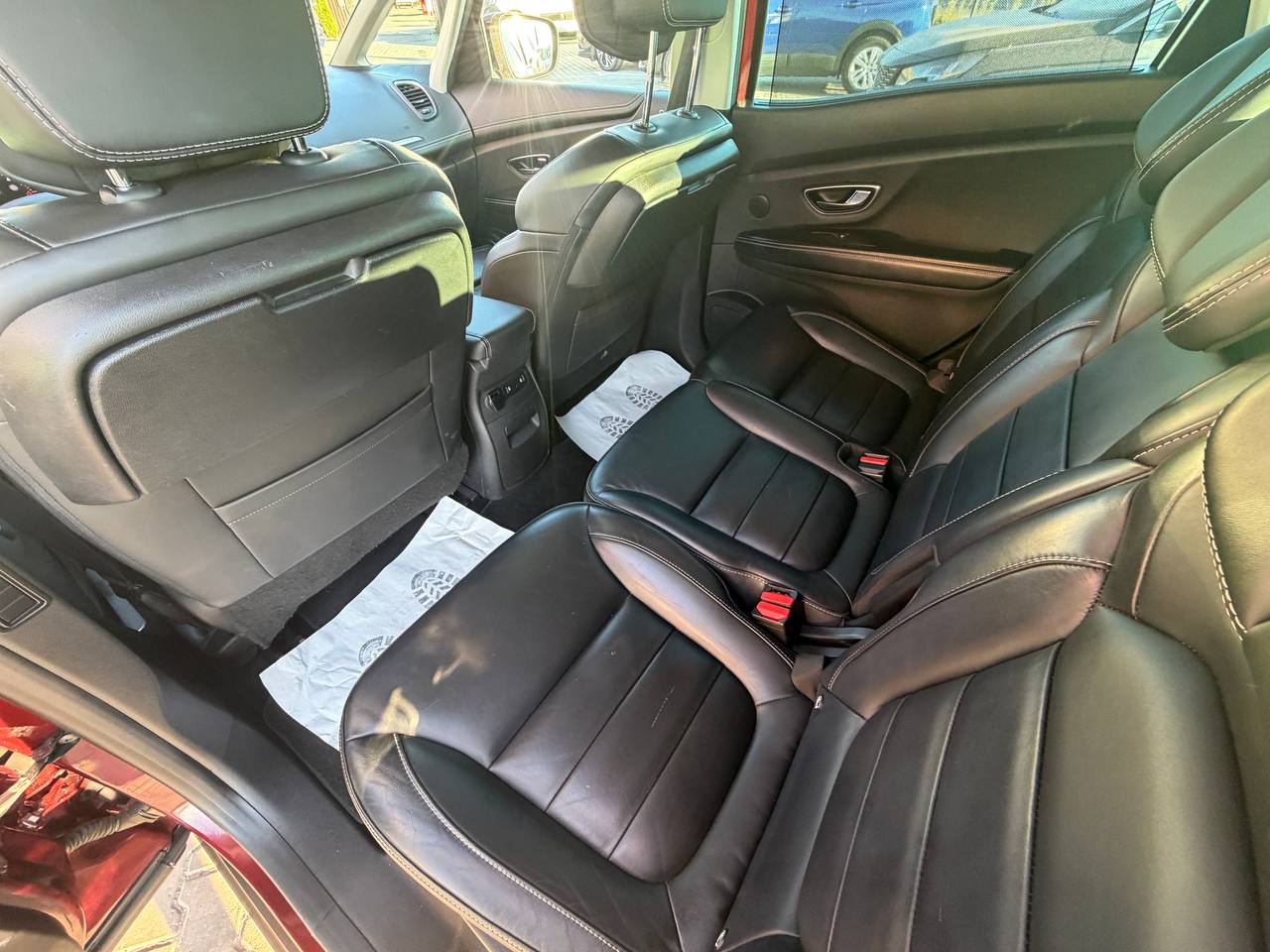 Renault Scenic INITIALE PARIS