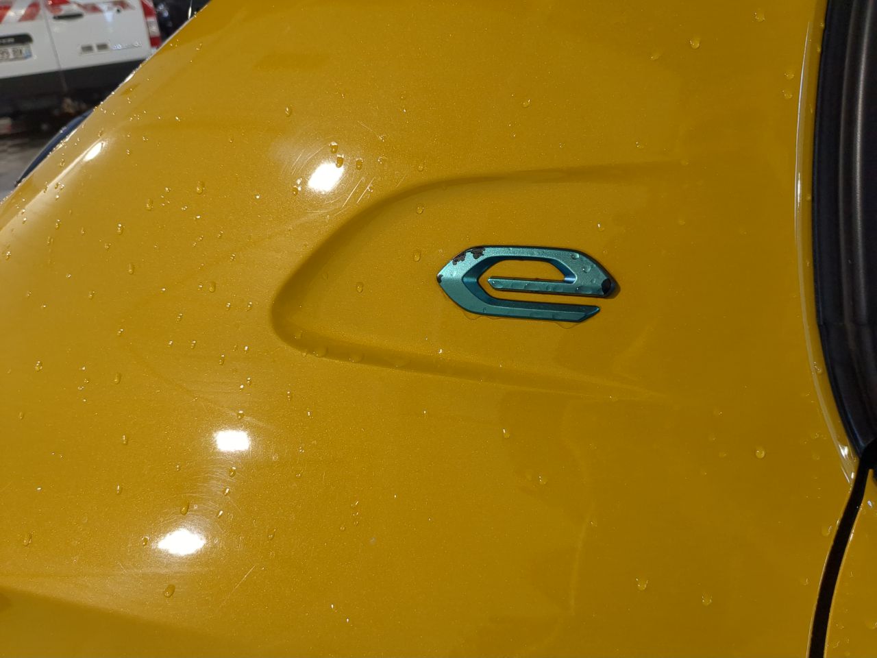 Peugeot E-208 GT
