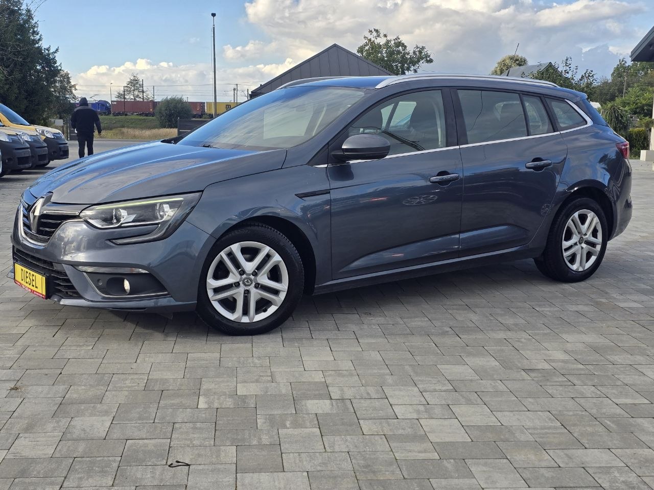Renault Megane IV Estate Business