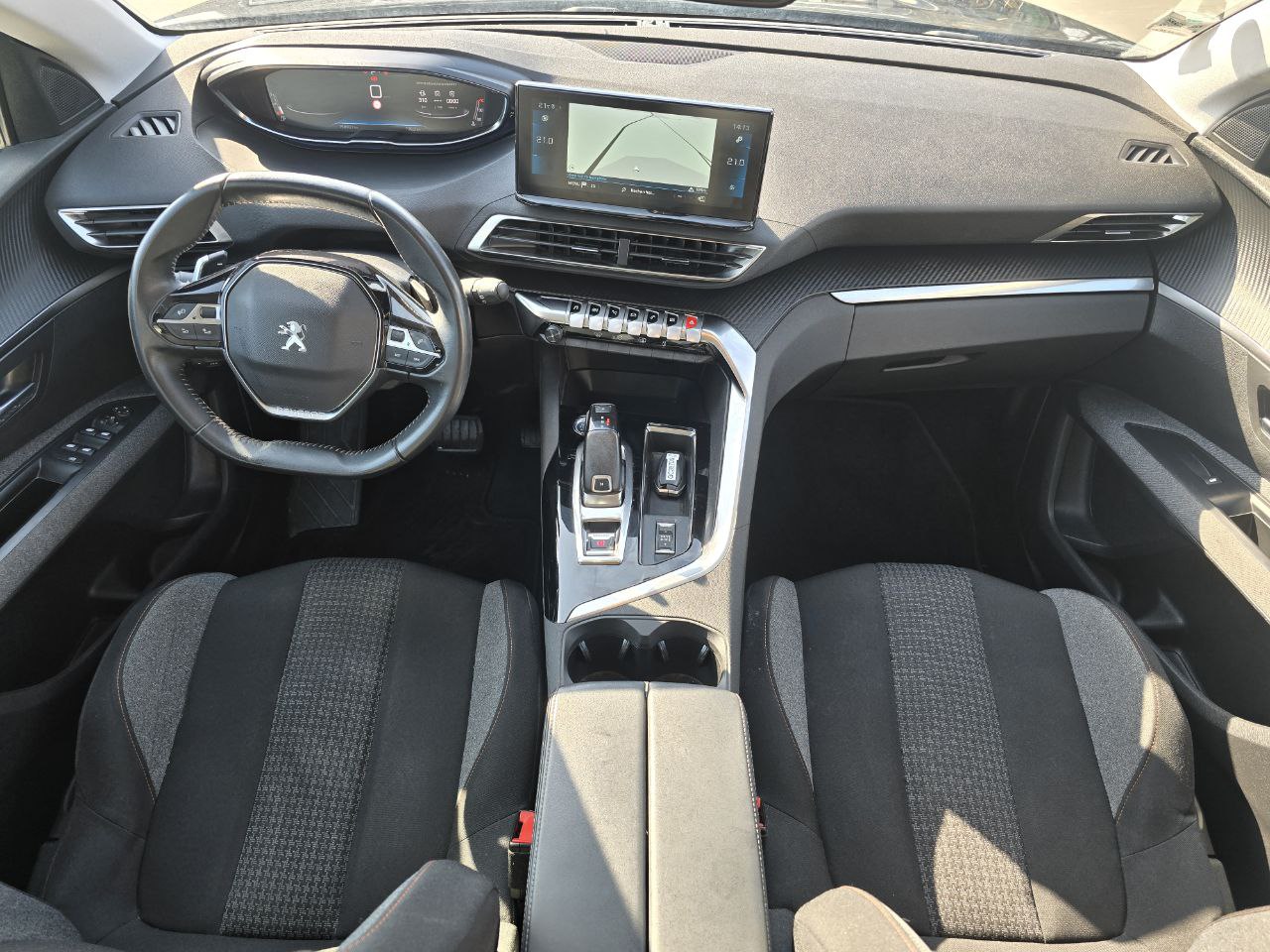 PEUGEOT 5008 Business