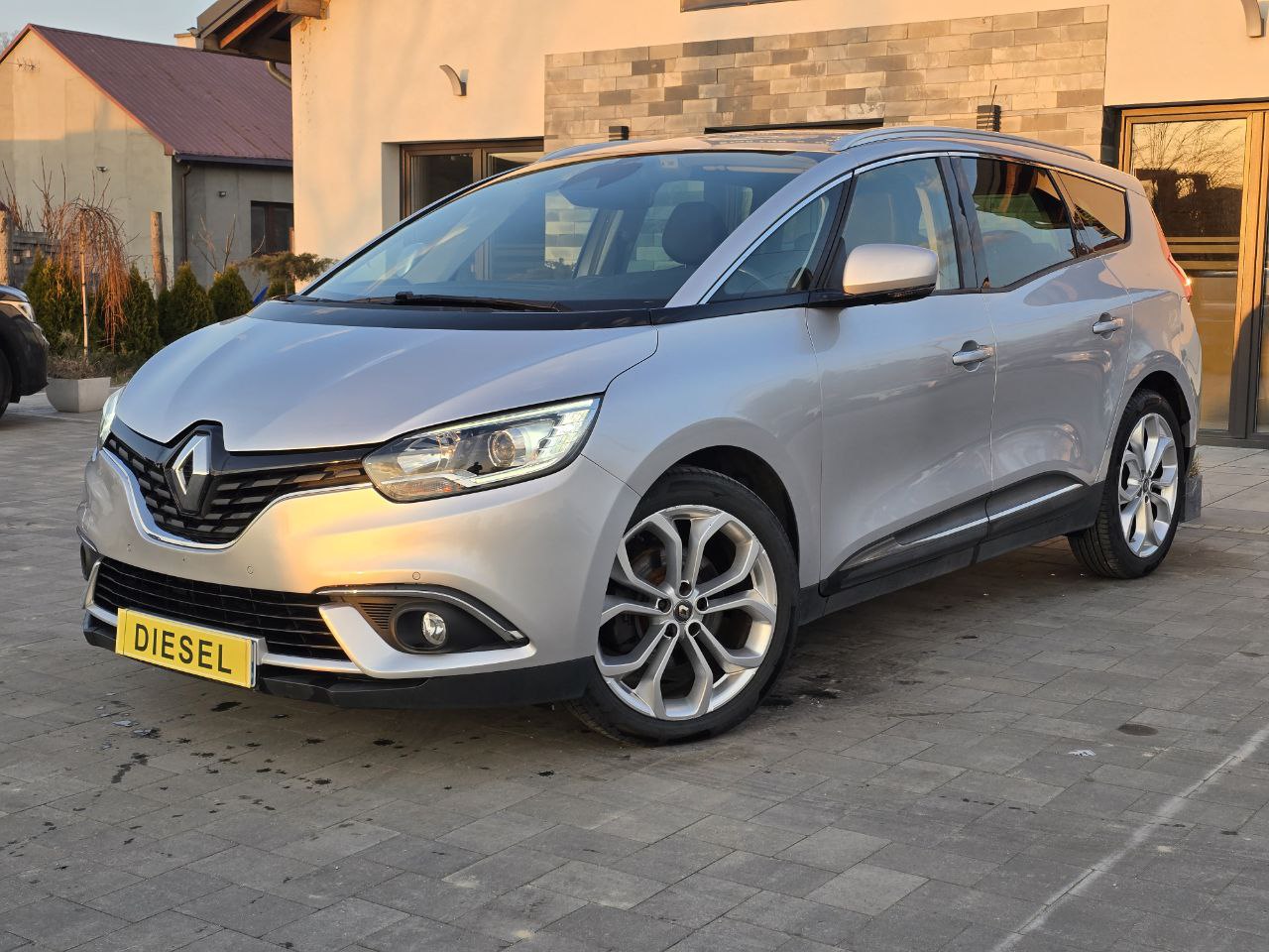 Renault Grand Scenic Business