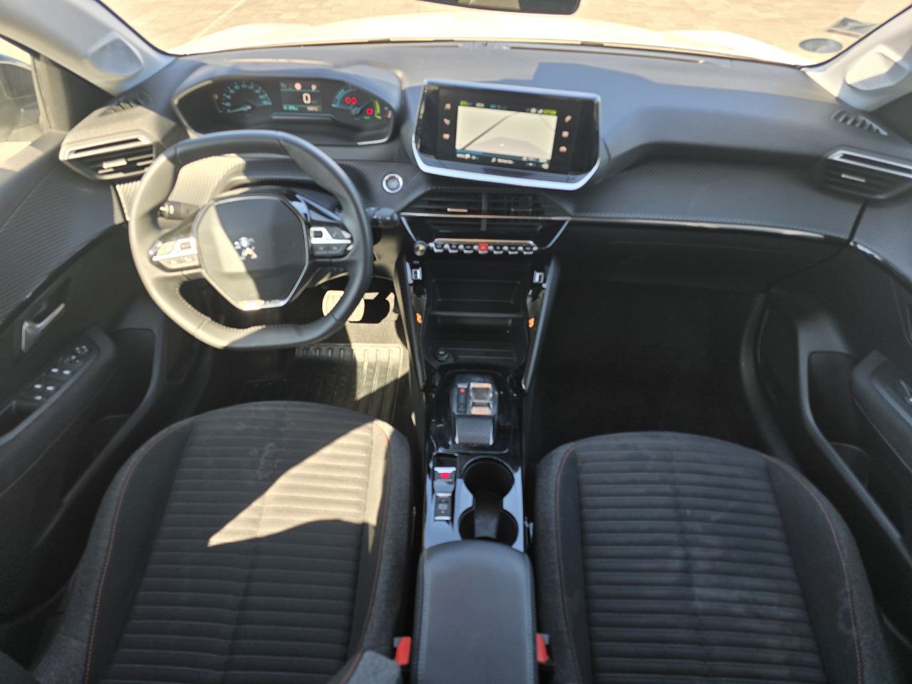 Peugeot E-208 Business