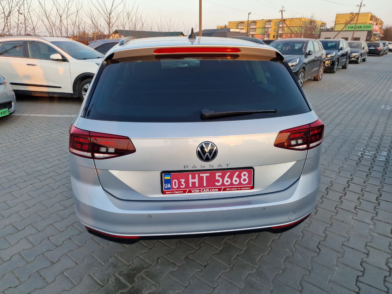 Volkswagen Passat Business+