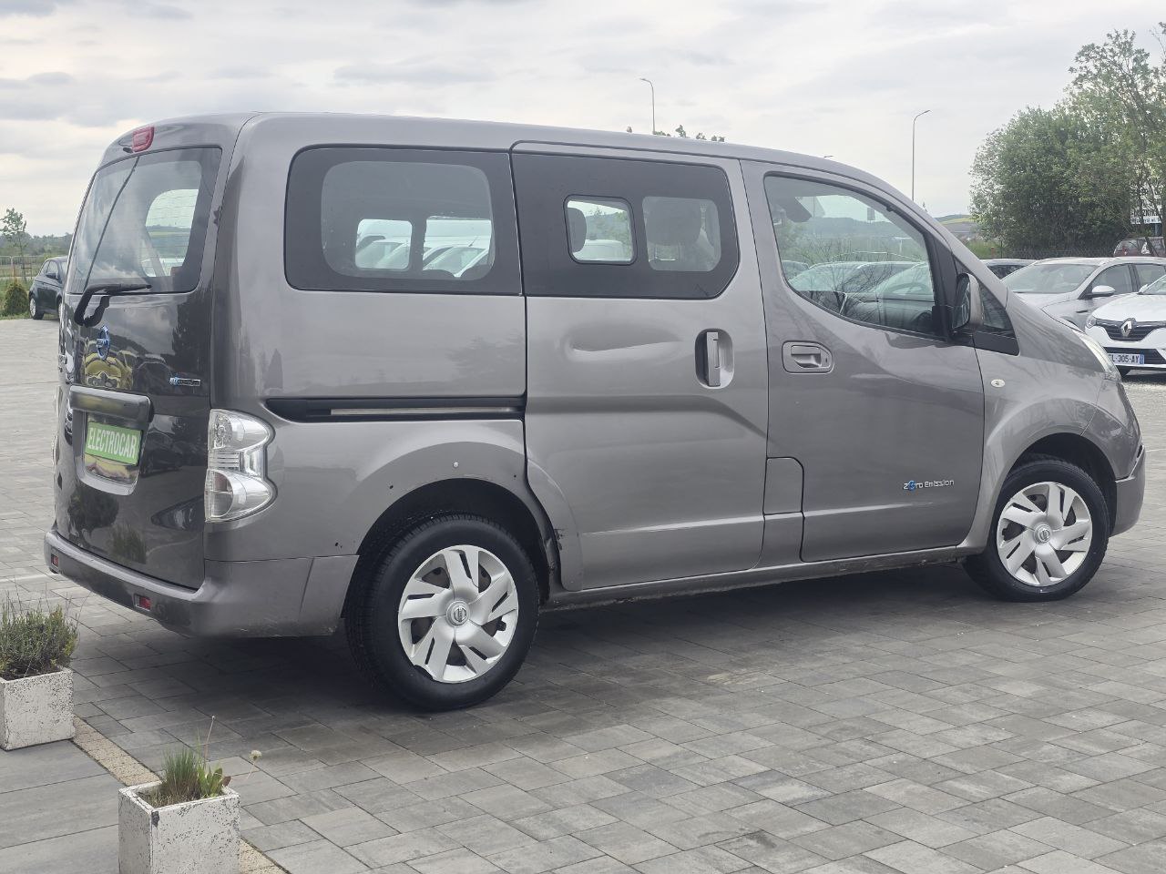 Nissan E-NV200