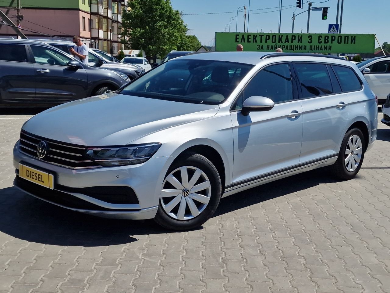 Volkswagen Passat Business+