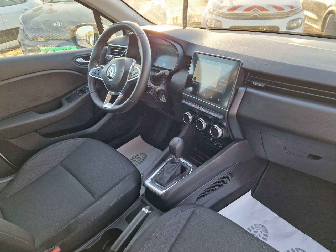 Renault Clio HYBRID Business